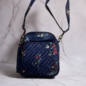 Lug bag Floral Navy Crossbody Bag
